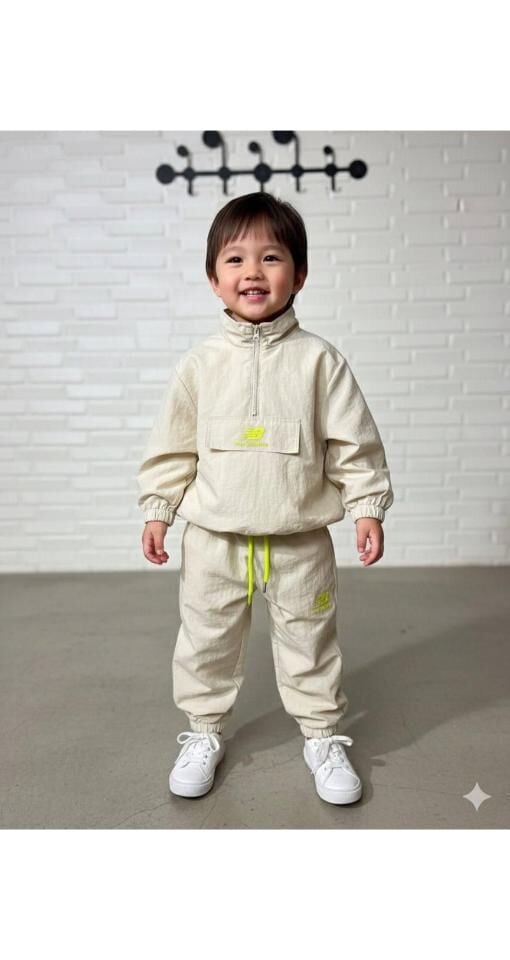 Paraşüt Kumaş Mevsimlik Eşofman Takımı